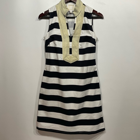 Sail to Sable Dresses & Skirts - STS Sail to Sable navy & white striped dress gold collar & neckline, side zip XS